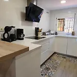 Cosy And Modern In פואנגירולה