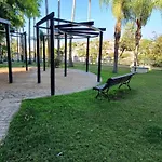 Cosy And Modern In דירה
