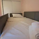 Cosy And Modern In 푸엔히롤라