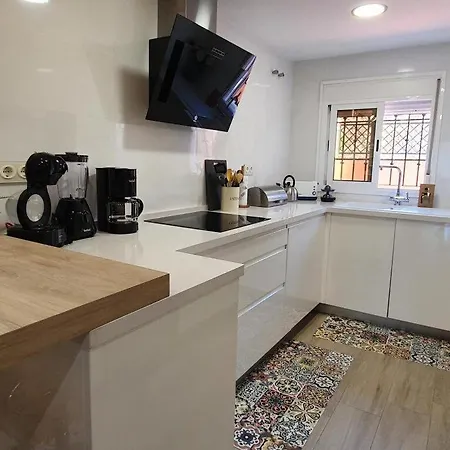 Cosy And Modern In פואנגירולה