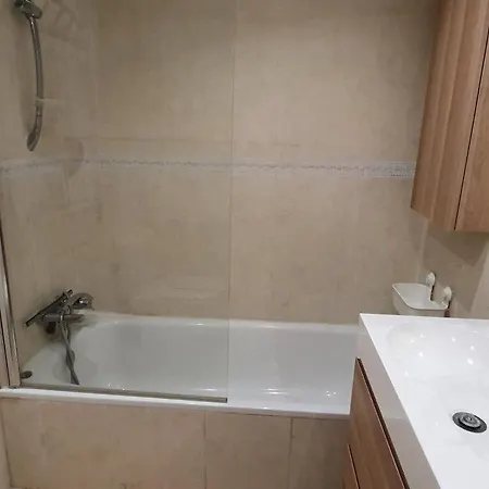 דירה Cosy And Modern In